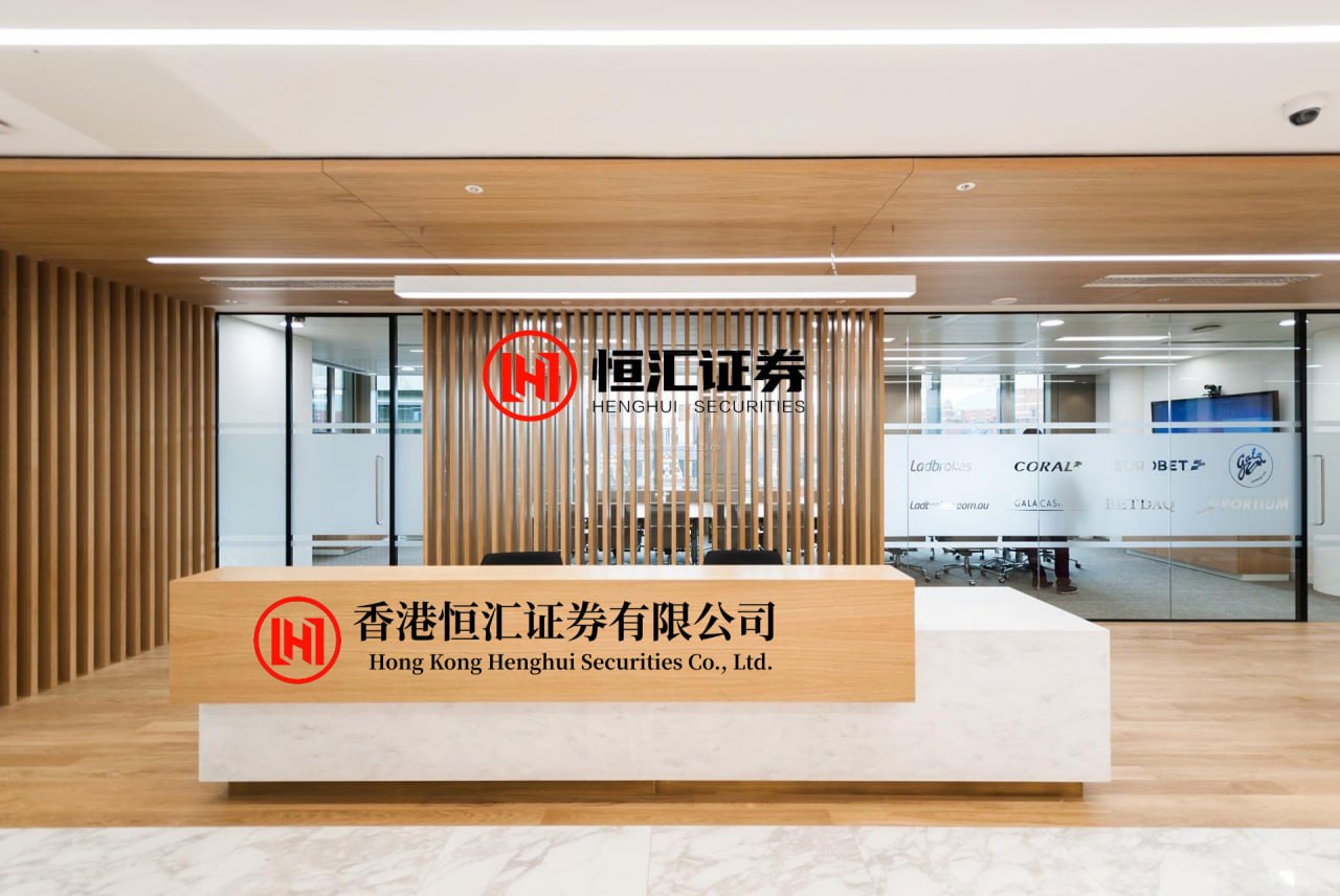 杜德配资 霍尔木兹海峡油轮听到爆炸声！万斯：伊朗极难打交道！特朗普与美防长因导弹严重短缺发生争执？白宫辟谣